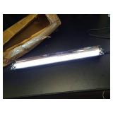 Carolina Custom Cages Reptile 22\" T5HO UVB 24W Standard Light Fixture, Bundle with 10.0 UVB Tube - Retail: $50