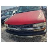 2000 Chevrolet Silverado 1500 Ext. Cab 3-Door Long Bed 2WD | RED