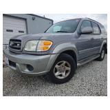 2001 Toyota Sequoia SR5 4WD | GRAY