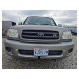 2001 Toyota Sequoia SR5 4WD | GRAY