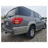 2001 Toyota Sequoia SR5 4WD | GRAY