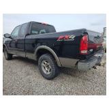 2002 Ford F-150 Lariat Super Cab Long Bed 4WD | BLACK