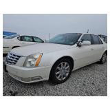 2009 Cadillac DTS Luxury i | WHITE