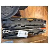 $101 VEVOR 3/4-Inch Drive Torque Wrench 100-600 ft-lb,1" Adapter,48"