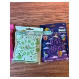 Lot of 4 crayola kinetic sand