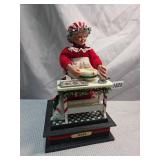 Christmas Baker Mrs. Claus Musical Figurine
