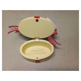 2004 Hallmark Christmas Friendship Gift Box