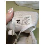 DC Court Graffik SE Women