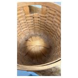 Longaberger Round Gathering Basket 1993, no damage, wear from use