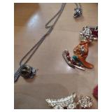 Ginda 1987-88 Brooch and Charm Collection with Case