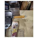 Kitchen Cookware and Utensil Set