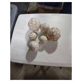 Decorative White Capiz Shell Balls