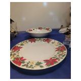 Poinsettia Pattern Holiday Dinner Plates