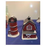 1995 Dickens Keepsake Red Barn Village Piece in box