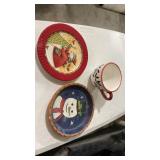 2) mixed lunch plate and soup cup