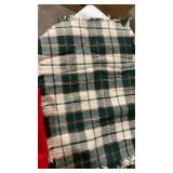 4) placemats, and Tree Skirt