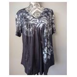 Black and White Floral Print V-Neck Tunic