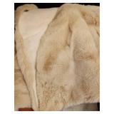 Ghouse Faux Rabbit Fur Round Rug 8ft Light Brown Beige Round Rugs for Bedroom Decor Fluffy Area Rugs for Living Room, no-Shedding Carpet Sheepskin Washable Rug Rome Decor - Retail: $220