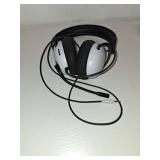 onn. PlayStation Wired Video Game Headset with 3.5mm Connector  Flip-to-Mute Mic  Lightweight Steel and 40mm Speakers - Black and White