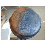 3 Cast Iron Pans - needs cleaned up