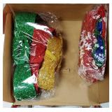 Set of 3 Christmas Lighted Gift Boxes, Outdoor Led Present Box Lights with Bow, Light Up Multicolor Present Box Set Plug in for Yard Lawn Porch Garden Holiday Party Christmas Home Decorations