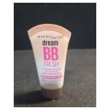 Maybelline Dream Fresh Skin Hydrating BB cream, 8-in-1 Skin Perfecting Beauty Balm with Broad Spectrum SPF 30, Sheer Tint Coverage, Oil-Free, Light/Medium, 1 Fl Oz
