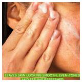 Aveeno Positively Radiant Skin Brightening Exfoliating Daily Facial Scrub, Gentle with Moisture-Rich Soy Extract, Helps Improve Skin Tone & Texture, Oil- & Soap-Free, Hypoallergenic, 5 oz