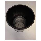 BLACK FLOWER POT CLOSED BOTTOM WITH PLASTIC TRAY