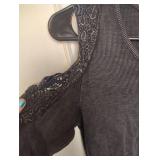 WOMENS URBAN X BRAND SIZE MEDIUM LONG SLEEVE WITH CUT OUT SHOULDERS