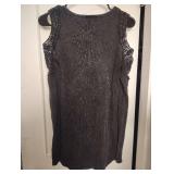 WOMENS URBAN X BRAND SIZE MEDIUM LONG SLEEVE WITH CUT OUT SHOULDERS