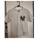 GENUINE MERCHANDISE NEW YORK YANKEE JETER JERSEY WOMENS SIZE SMALL