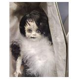 LIVING DEAD DOLLS "HOLLYWOOD" SERIES 5 DOLL IN ORIGINAL PACKAGING