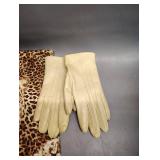 PRESTON AND YORK ACRYLIC LEOPARD SCARF AND BEIGE VINYL GLOVES
