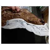 LIBERECOO Round Vinyl Fitted Tablecloth with Flannel Backing Elastic Edge Table Cover Waterproof Stain-Resistant Wipeable Tablcloths Fits 40-44 Round Tables