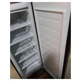 Frigidaire Platinum Silver 6.5 Cu. ft. Upright Freezer, EFRF698 (DOES NOT WORK) - Retail: $198