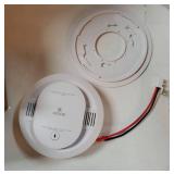 Kidde Hardwired Smoke & Carbon Monoxide Detector, AA Battery Backup, Voice Alerts, Interconnectable, LED Warning Light Indicators, 1 Pack - Retail: $58