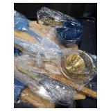 CWC 20-Piece Bread & Board Baking Set