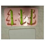 Christmas Popsicle Mold with Green Sticks
