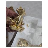 Suoedd Gold Frog Figurines Yoga Decor 3.7In Set of 3 Frog Yoga Statues for Modern Living Room Desk Table Home Office Bookshelf Shelves Sculptures Decor,Gifts for Mom Women