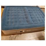 Beautyrest Extraordinaire 18 Queen Size Air Mattress with Built-in Pump - Blow-up Mattress Best for Camping & Guests - Retail: $125