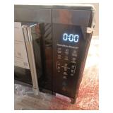 Hamilton Beach 1.1 cu ft Countertop Microwave Ovens in Stainless Steel - Retail: $80