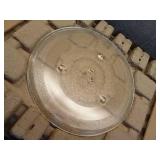 Hamilton Beach 1.1 cu ft Countertop Microwave Ovens in Stainless Steel - Retail: $80