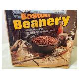 Vintage Wagner Boston Beanery, 2 qt Bean Pot w/ Lid, Handle and Box