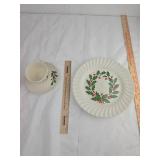 Christmas Holly Pattern plate set