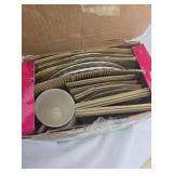 Christmas Holly Pattern plate set