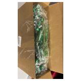 Sratte 94 Pcs Christmas Tree Decorations Set, Christmas Tree Ball Ornaments Glitter Poinsettia Flowers Decorations Glitter Berries Stems for Xmas Holiday Wedding(Green)