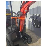 MX15RX Mini Excavator some damage