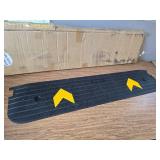 VEVOR Rubber Threshold Ramp 1" Rise, Wheelchair 3.7 ft, Non-Slip
