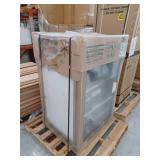 Whirlpool WFG320M0BW - Gas Range - Freestanding - Retail: $1,299