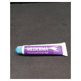 Mederma Advanced Scar Gel - Treats Old & New Scars, Reduces Appearance of Scars from Acne, Surgery, Burns, Injury & Stretch Marks, 0.70 Oz (20g)